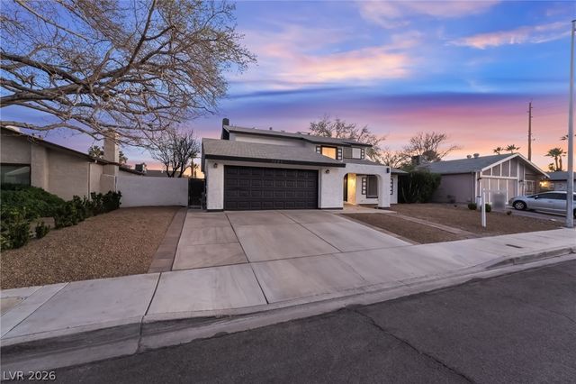 5693 Ibanez Avenue, Las Vegas, NV 89103