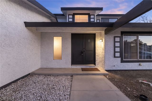 5693 Ibanez Avenue, Las Vegas, NV 89103