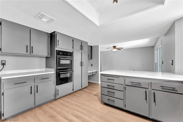 5693 Ibanez Avenue, Las Vegas, NV 89103