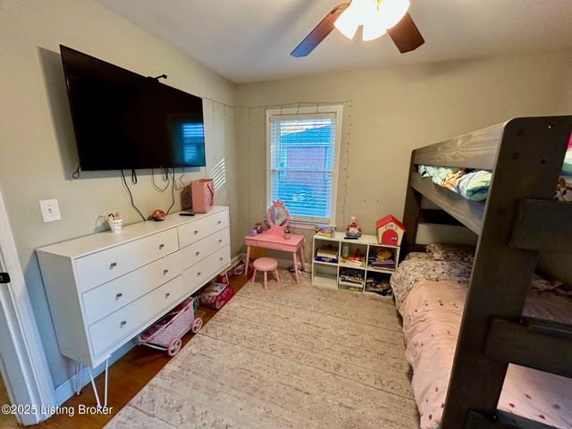 7416 Peggy Ave, Louisville, KY 40214