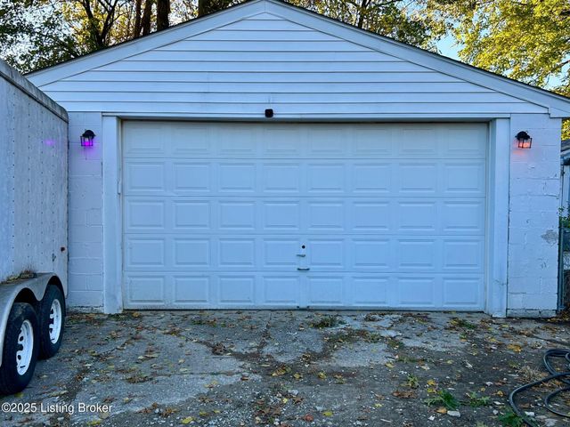 7416 Peggy Ave, Louisville, KY 40214