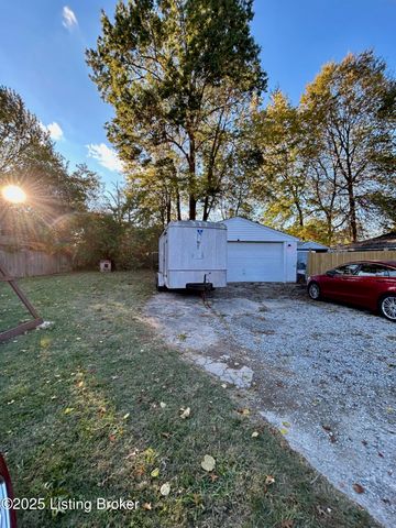 7416 Peggy Ave, Louisville, KY 40214