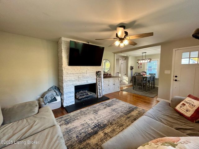 7416 Peggy Ave, Louisville, KY 40214