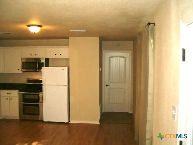 274 Kristine Lane, Kingsbury, TX 78638