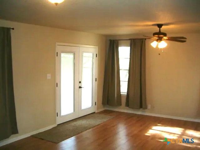 274 Kristine Lane, Kingsbury, TX 78638
