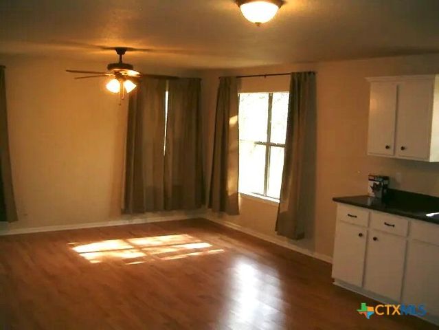 274 Kristine Lane, Kingsbury, TX 78638