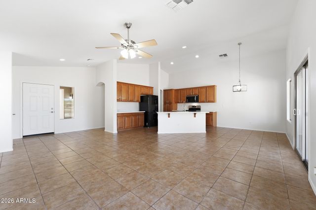 35408 N BELGIAN BLUE Court, San Tan Valley, AZ 85143