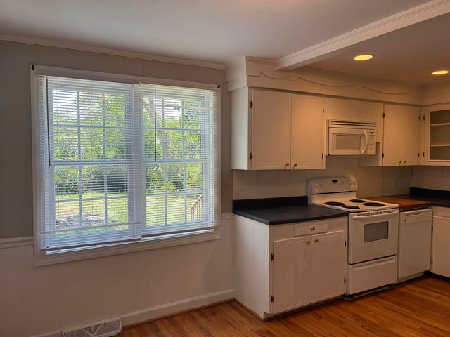 1302 Saville St., Georgetown, SC 29440