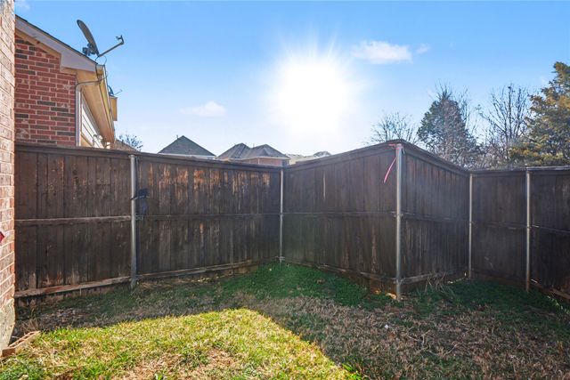 1474 Cambridge Drive, Lewisville, TX 75077