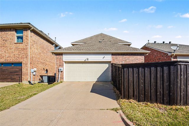 1474 Cambridge Drive, Lewisville, TX 75077