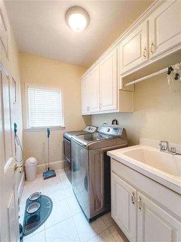 25 Costleys Bridge Drive, Oxford, GA 30054