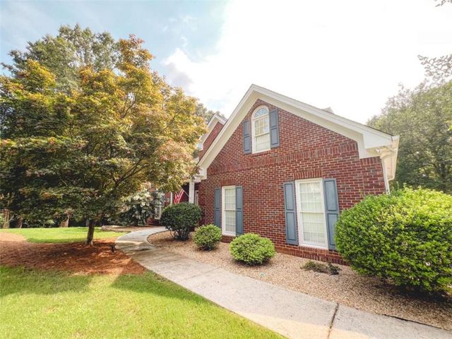 25 Costleys Bridge Drive, Oxford, GA 30054