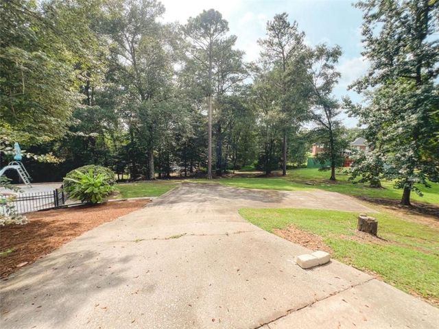 25 Costleys Bridge Drive, Oxford, GA 30054