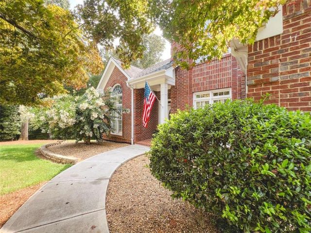25 Costleys Bridge Drive, Oxford, GA 30054