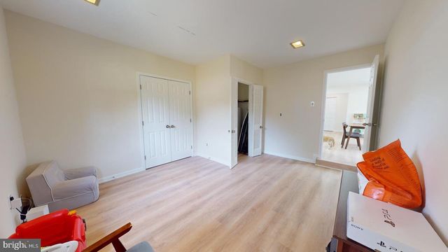 5810 HELMSDALE LN, Alexandria, VA 22315