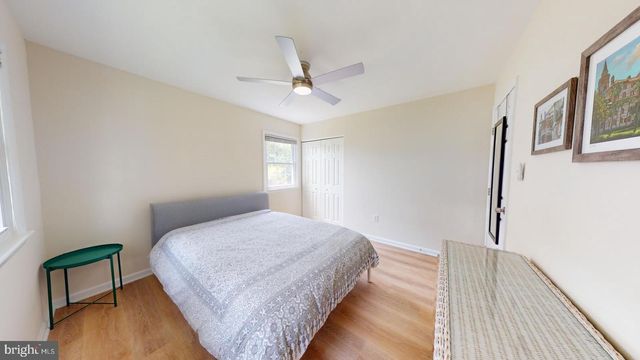 5810 HELMSDALE LN, Alexandria, VA 22315