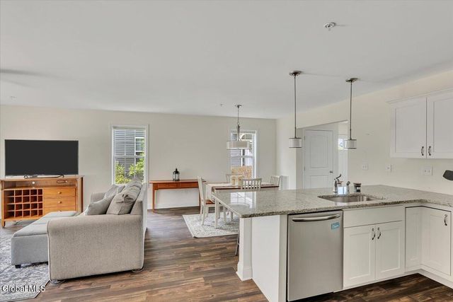 3604 Brunswick Meadows Way, Troy, NY 12182