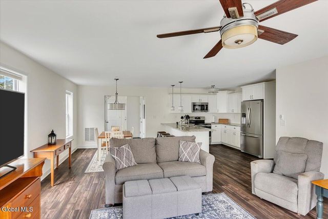 3604 Brunswick Meadows Way, Troy, NY 12182