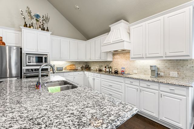804 Bandelier Lane, Mansfield, TX 76063