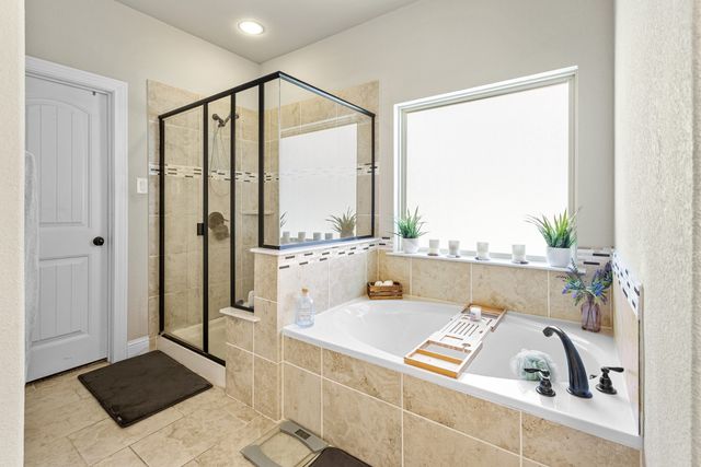 804 Bandelier Lane, Mansfield, TX 76063