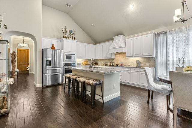804 Bandelier Lane, Mansfield, TX 76063