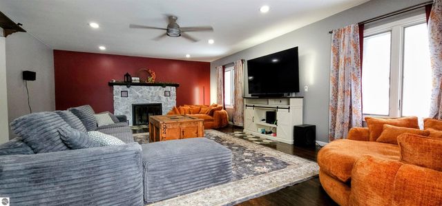 105 N Burgess Street, West Branch, MI 48661