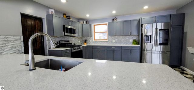 105 N Burgess Street, West Branch, MI 48661