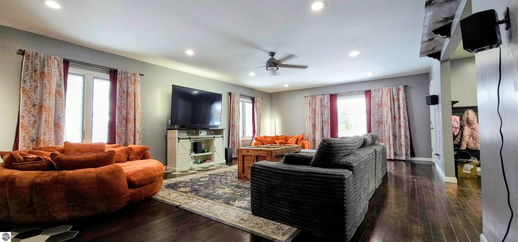 Image 16 of property listing at 105 N Burgess Street, West Branch, MI 48661