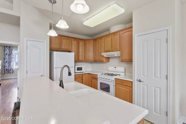 5608 Tudor Square Court, Anchorage, AK 99504