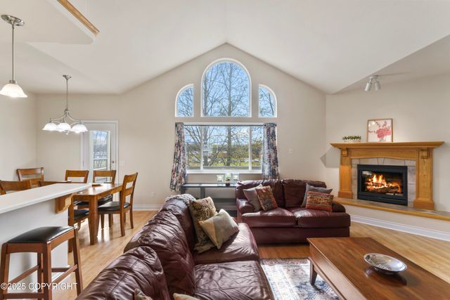 5608 Tudor Square Court, Anchorage, AK 99504