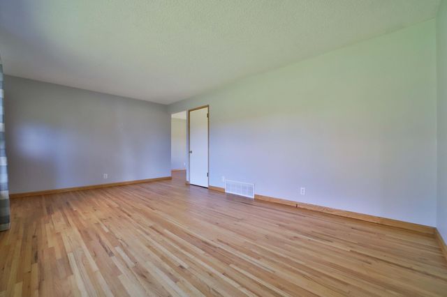 12108 Oakridge Road, Brainerd, MN 56401