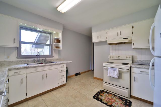 12108 Oakridge Road, Brainerd, MN 56401