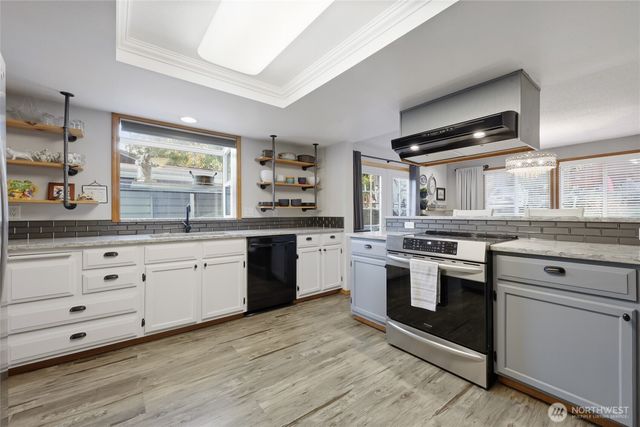 22534 SE 304th Place, Black Diamond, WA 98010