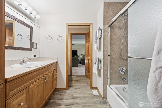 22534 SE 304th Place, Black Diamond, WA 98010