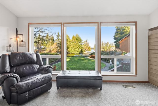 22534 SE 304th Place, Black Diamond, WA 98010