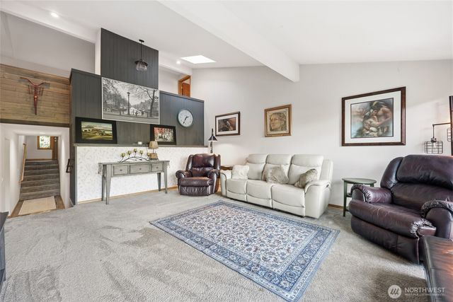 22534 SE 304th Place, Black Diamond, WA 98010