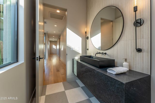 9775 E Hidden Valley Road, Scottsdale, AZ 85262