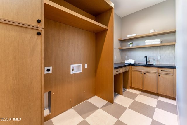 9775 E Hidden Valley Road, Scottsdale, AZ 85262