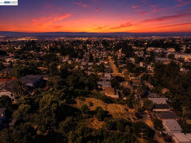 3150 Courtland, Oakland, CA 94619