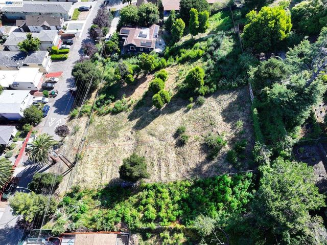 3150 Courtland, Oakland, CA 94619