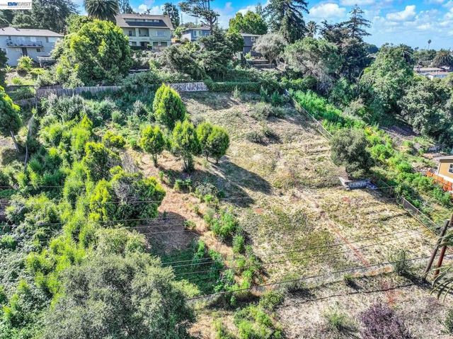 3150 Courtland, Oakland, CA 94619