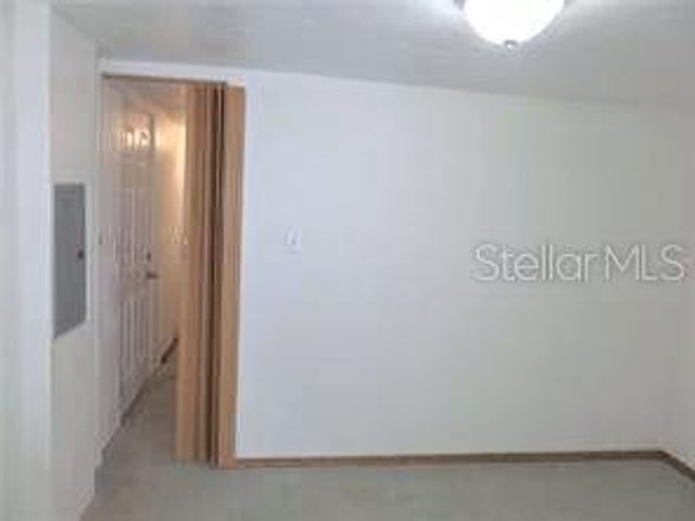 1385 SE 160TH TERRACE, Ocklawaha, FL 32179