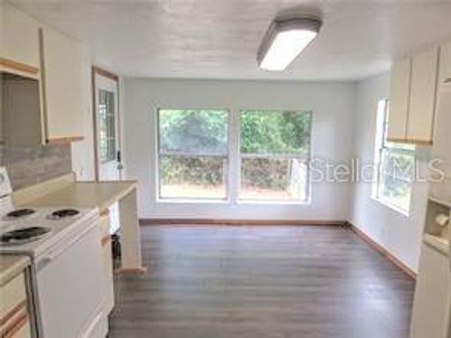 1385 SE 160TH TERRACE, Ocklawaha, FL 32179