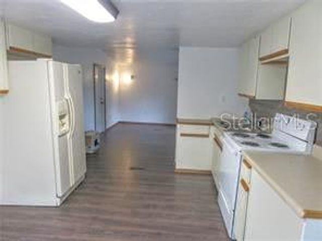 1385 SE 160TH TERRACE, Ocklawaha, FL 32179