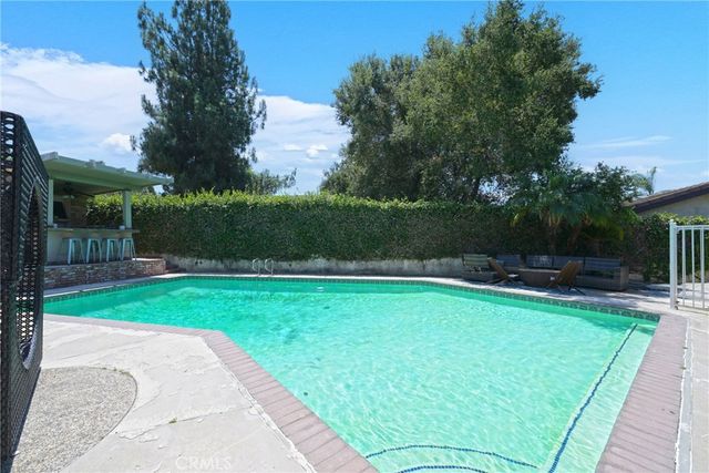 512 S Shouse, Covina, CA 91724