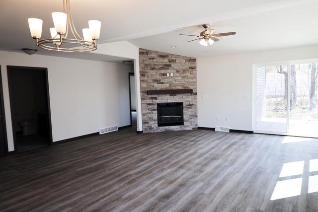 750 MORNING STAR LANE, Plover, WI 54467