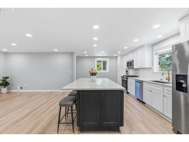 9608 Nw 8TH Ave, Vancouver, WA 98665