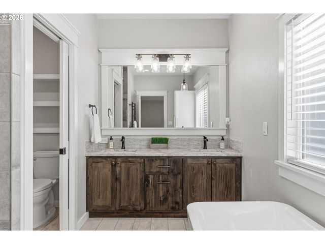 9608 Nw 8TH Ave, Vancouver, WA 98665