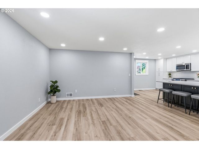 9608 Nw 8TH Ave, Vancouver, WA 98665
