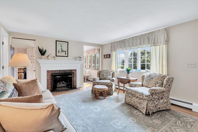 11 Canary Lane, West Yarmouth, MA 02673